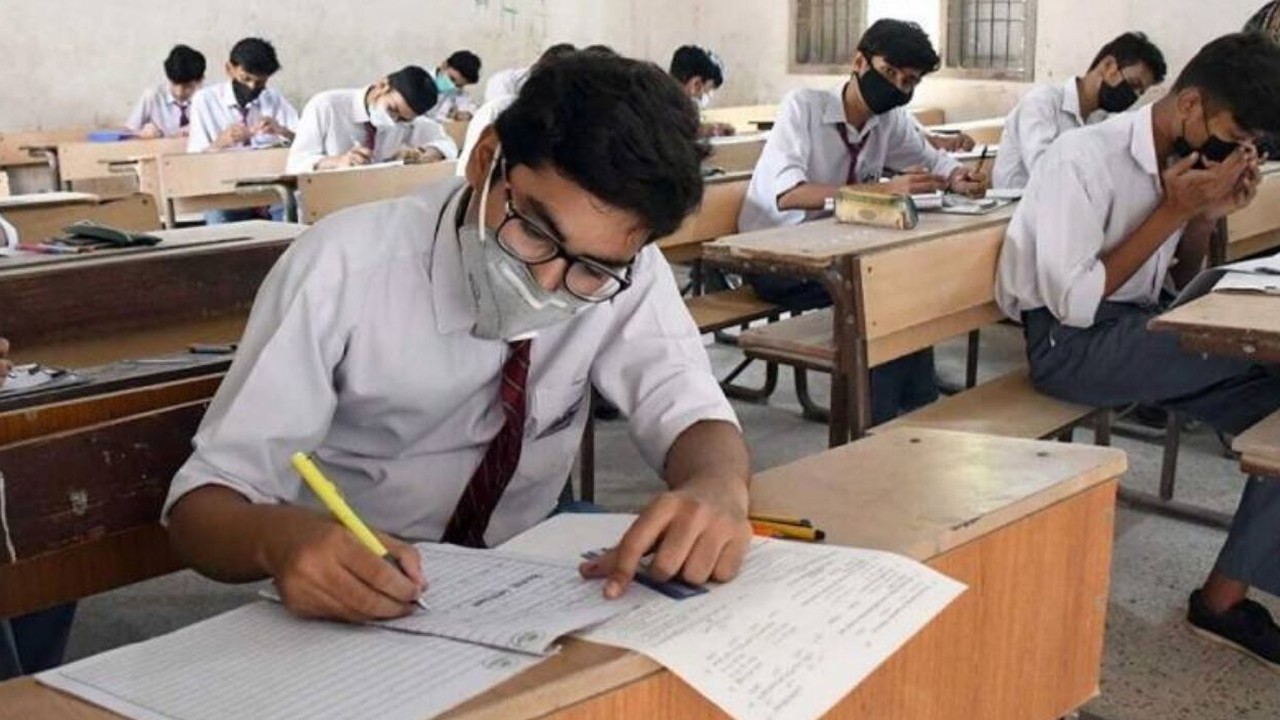 FBISE raises passing marks to 40%, introduces new 10-tier grading system