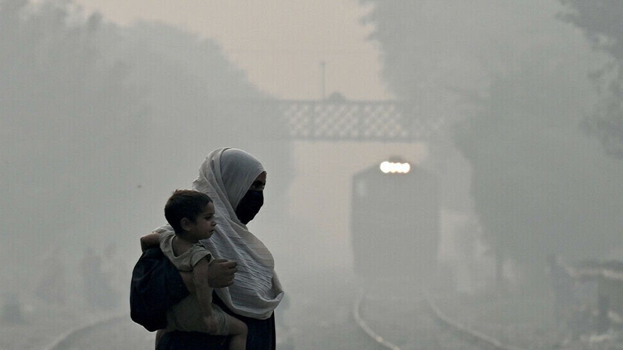 Lahore, Faisalabad, other Punjab cities hit hazardous AQI levels