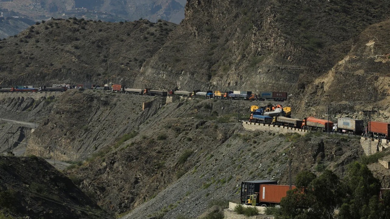 Pakistan reopens Torkham border crossing to repatriate Afghan refugees