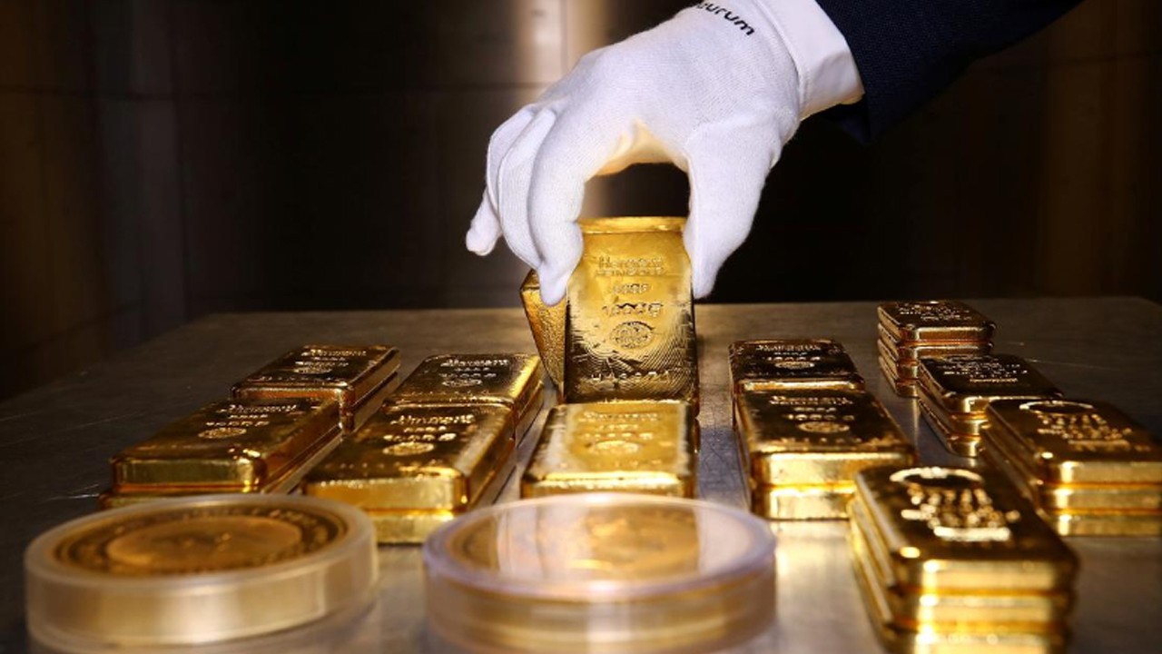 Gold prices drop again in Pakistan