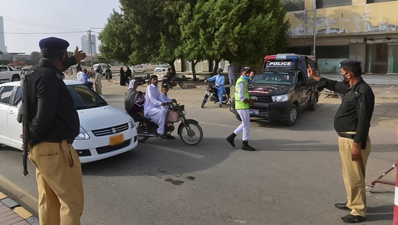 Karachi sees alarming rise in street crimes in 2025, reveals CPLC report