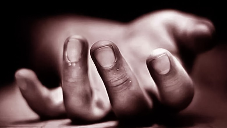 Man, son confess to killing three women found dead in Gulshan-e-Iqbal flat