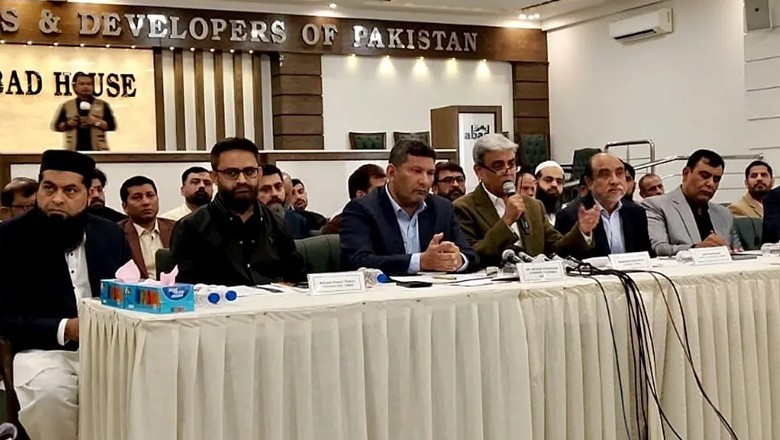 Builders alleged foreign-linked extortion threats in Karachi, warn of shutdown