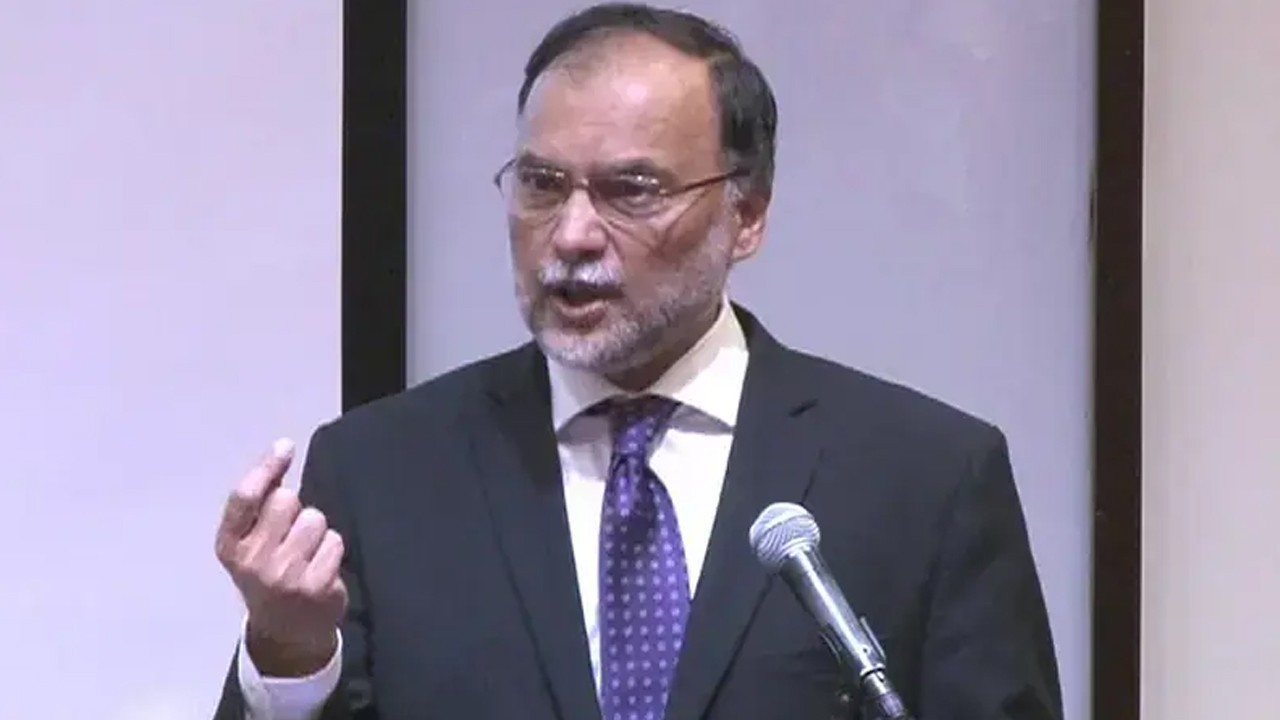 Ahsan Iqbal issues clarification on disruption during live TV show