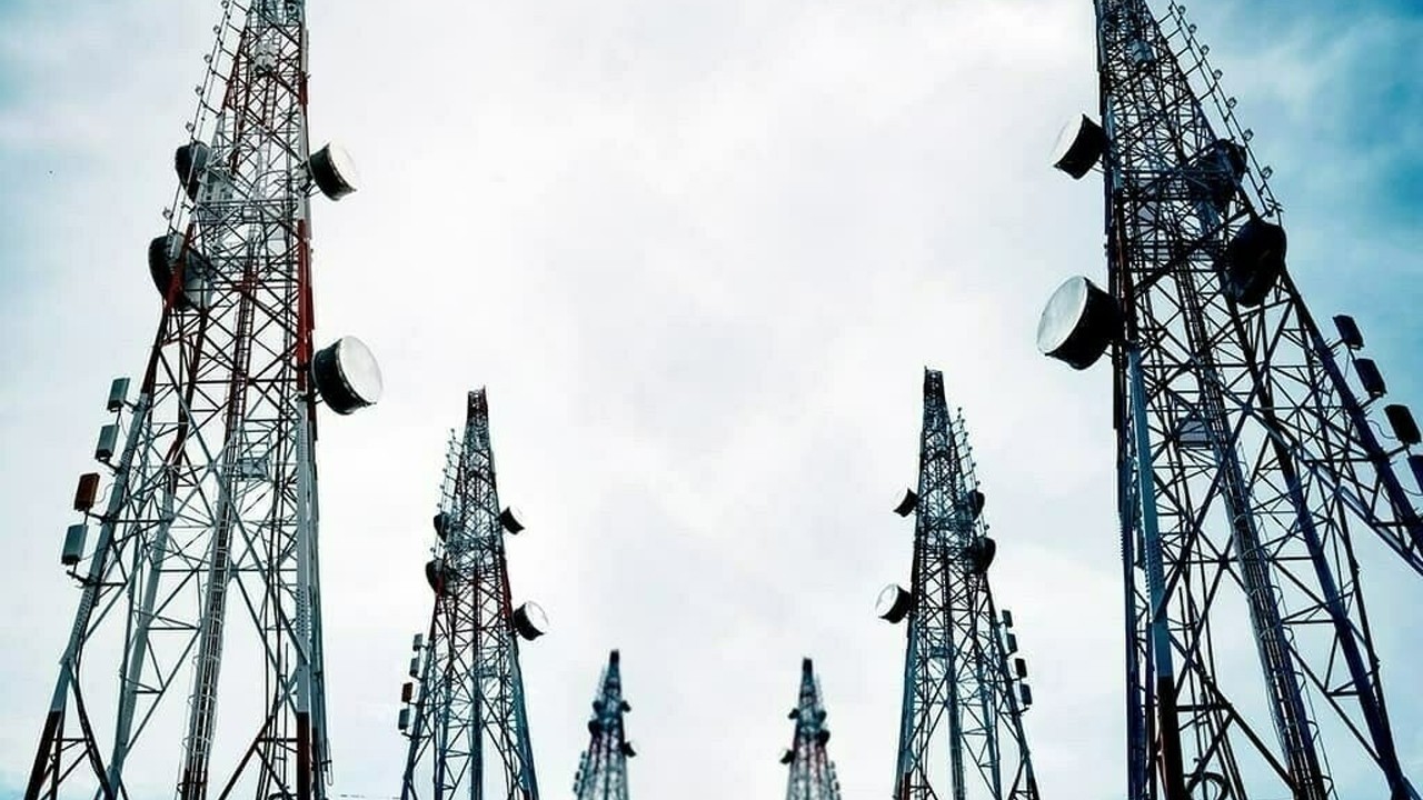 Pakistan’s Telecom sector surpasses 2 billion users