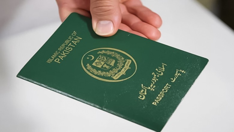 5,572,013 Pakistanis applied for passports in 2025