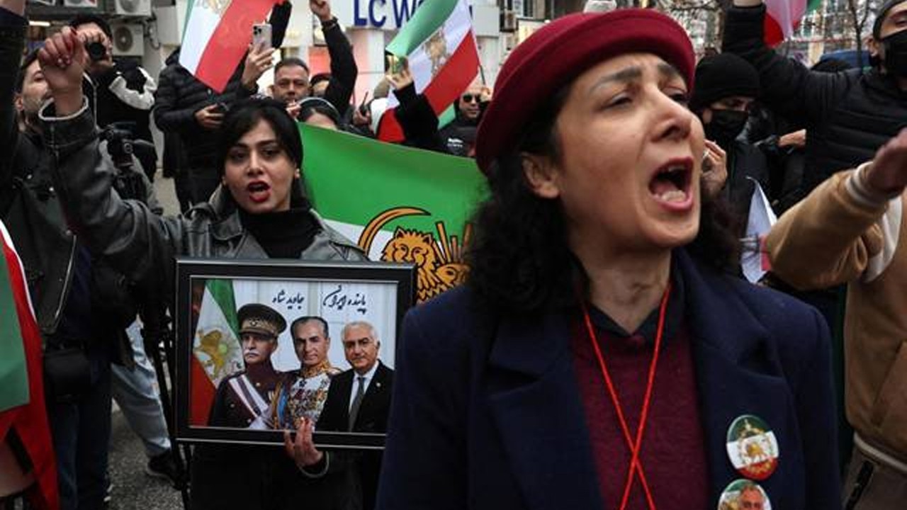 Iran protests weaken after crackdown, internet blackout remains