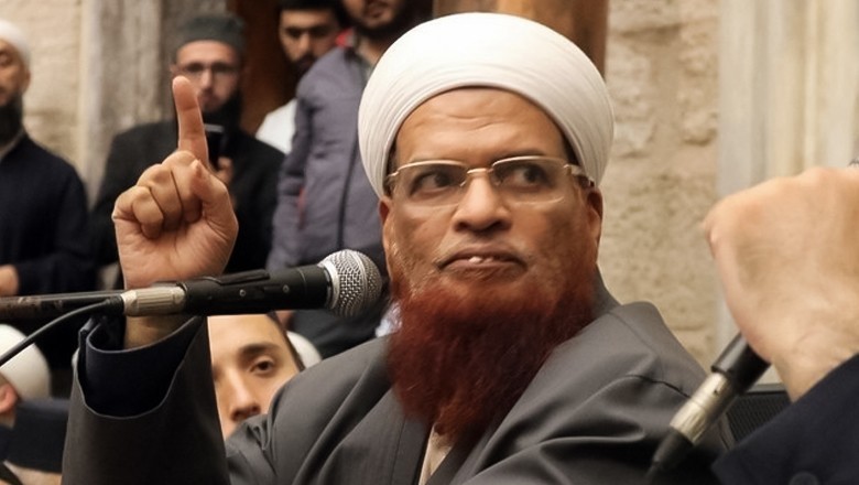 Mufti Taqi Usmani disappointed with emergency response to Gul Plaza fire