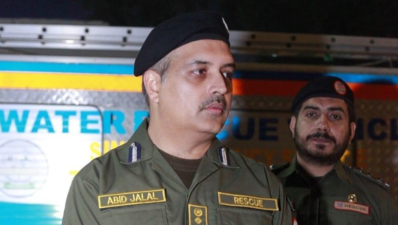 Rescue 1122 COO Dr. Abid Jalal denies delayed response in Gul Plaza