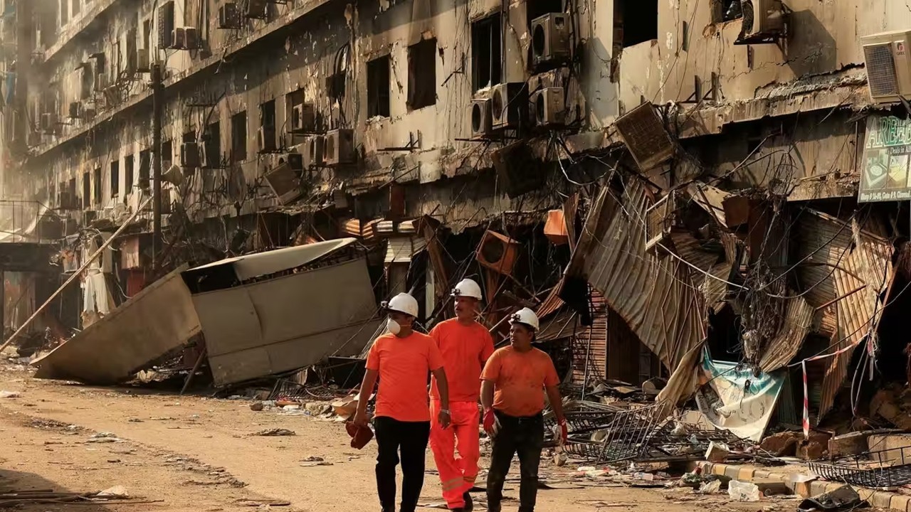 Gul Plaza tragedy: 30 affctees to get compensation cheques today: DC