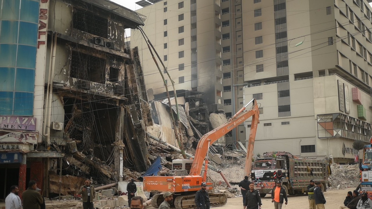 Gul plaza incident: Final probe report confirms 79 lost their lives 