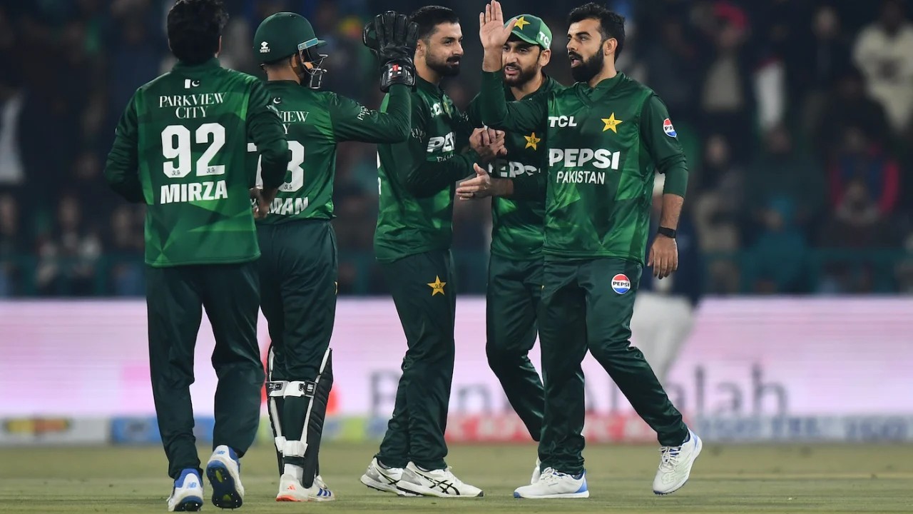 Pakistan beat Australia by 22 runs in first T20I to take series lead