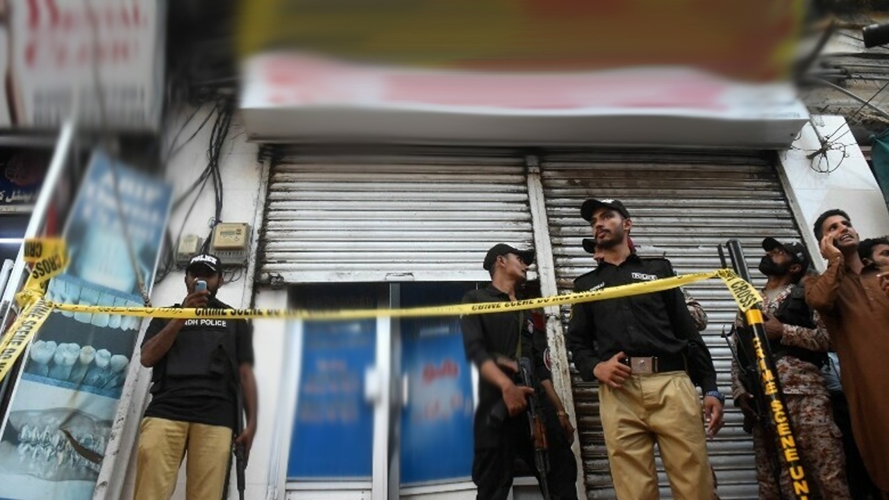 Man shot in a clinic in Karachi while receiving medical aid