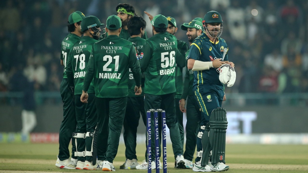 Pakistan beat Australia in 2nd T20I to win three-match series