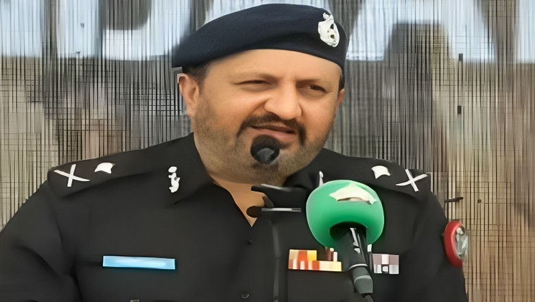 27 dacoits killed, 123 arrested in major katcha crackdown: IGP Sindh