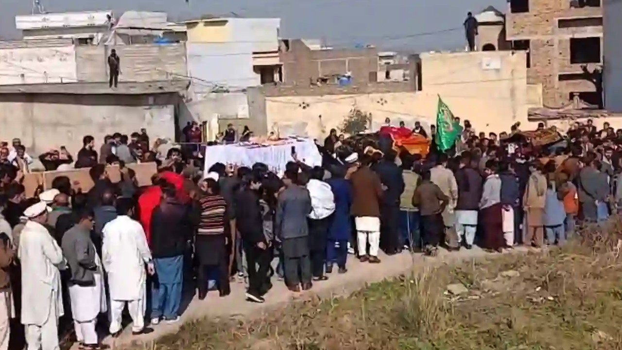 Funeral prayers for victims of Islamabad imambargah blast held