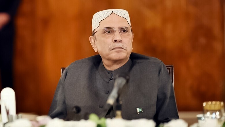 'Mulk ko sudhar kar phir Maula se kahunga mujhe bulale, usse pehle ni jane wala mein': President Zardari