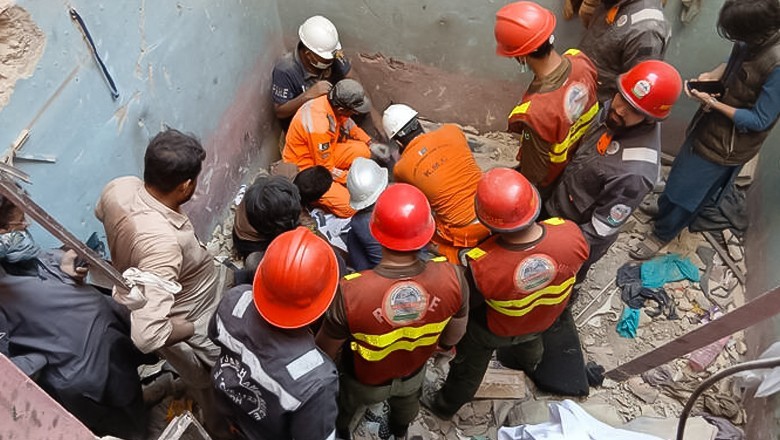 Teenage boy killed, 4 injured after explosion triggers fire in Karachi residential building