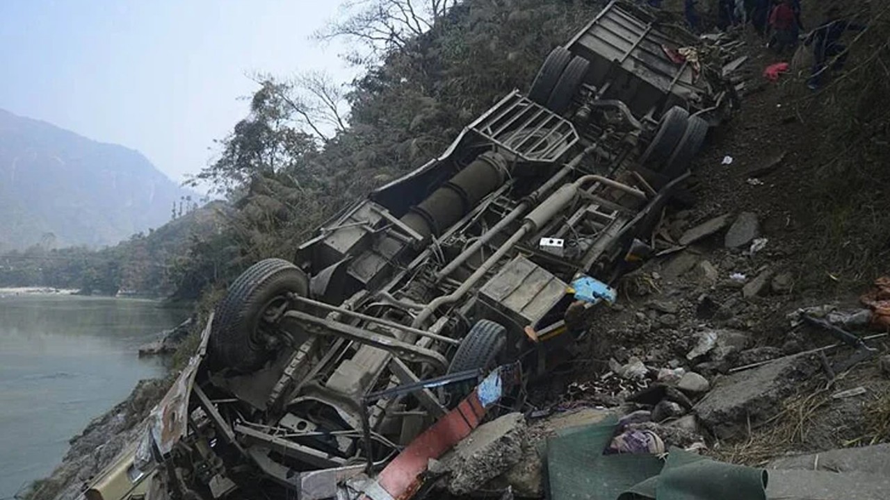 19 people killed after passenger bus crashed in Nepal