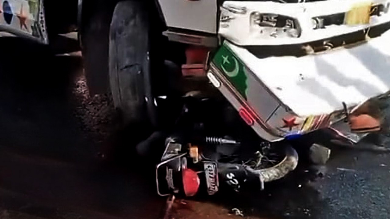 3-year-old girl killed as oil tanker runs over motorcycle in Karachi's Korangi