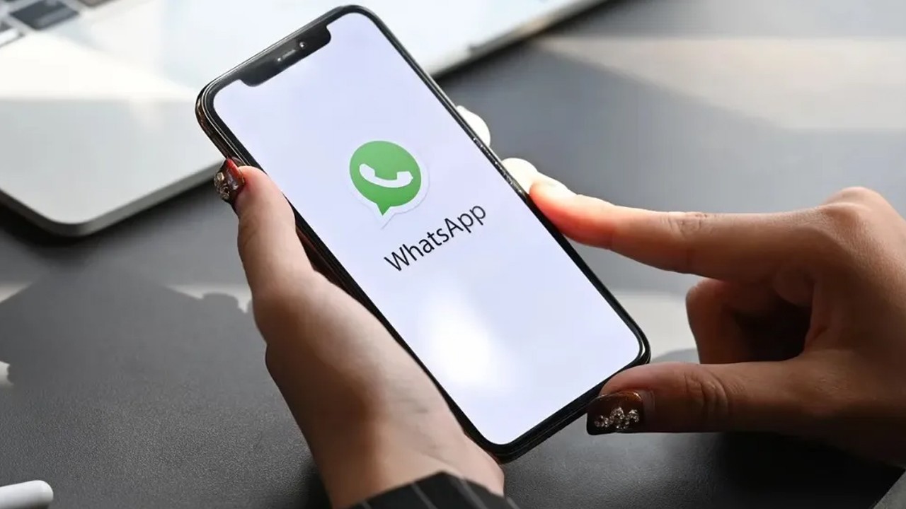 WhatsApp testing feature to schedule messages in chats