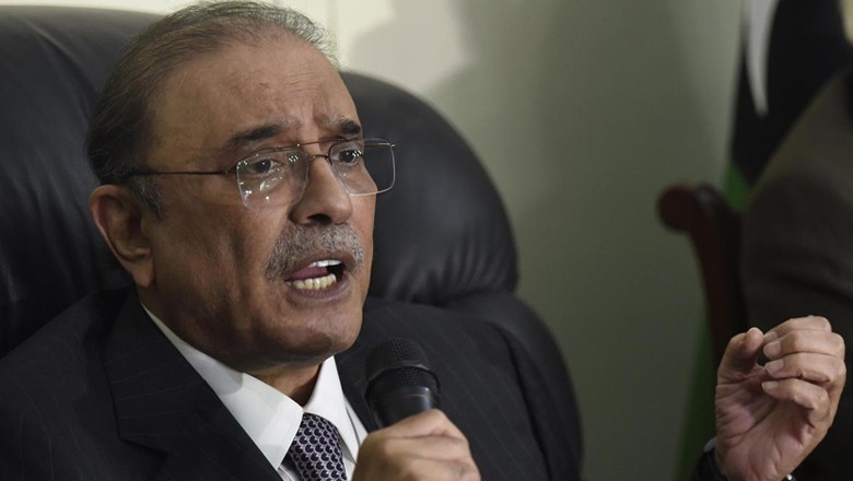 President Zardari vows strong response to any aggression