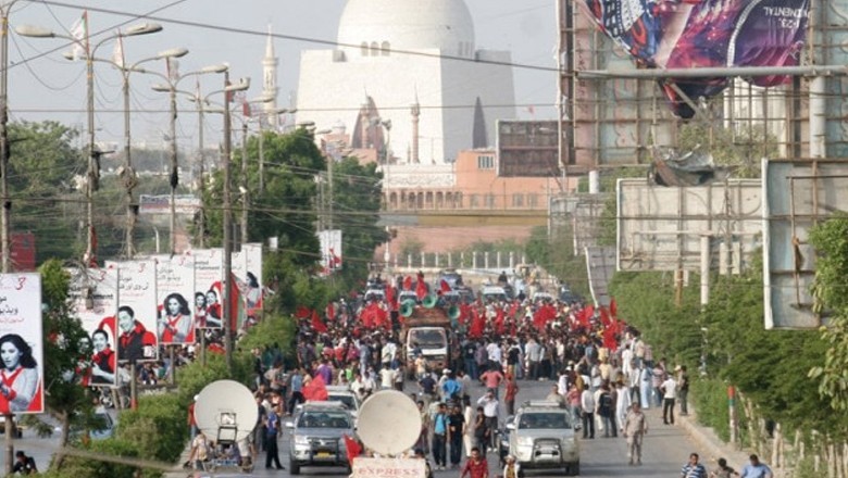 Karachi traffic alternate routes announced amid Youm‑ul‑Qudds rally road closures
