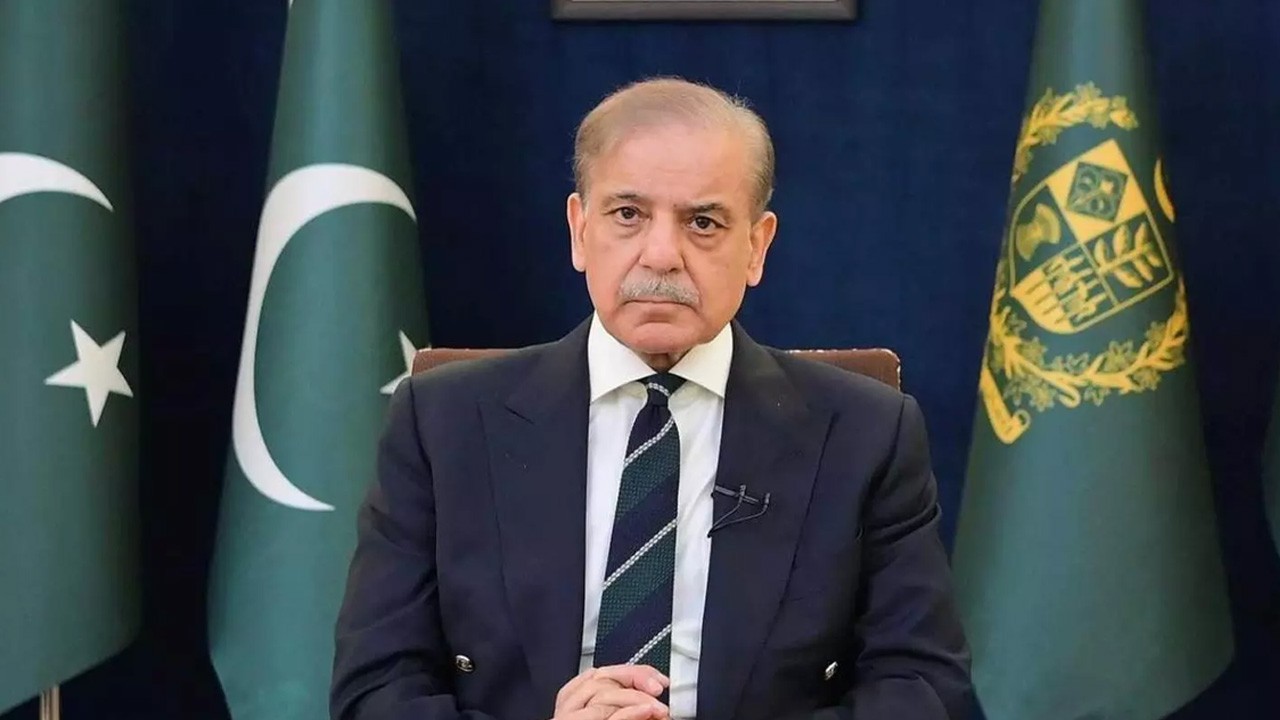 Shehbaz Sharif rejects fuel price hike, keeps petrol and diesel rates unchanged