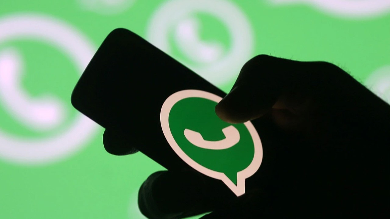 WhatsApp develops new chat theme feature for web users
