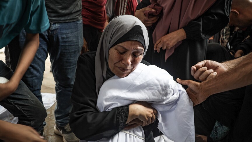 13 Palestinians killed in Israeli strikes in Gaza despite ceasefire