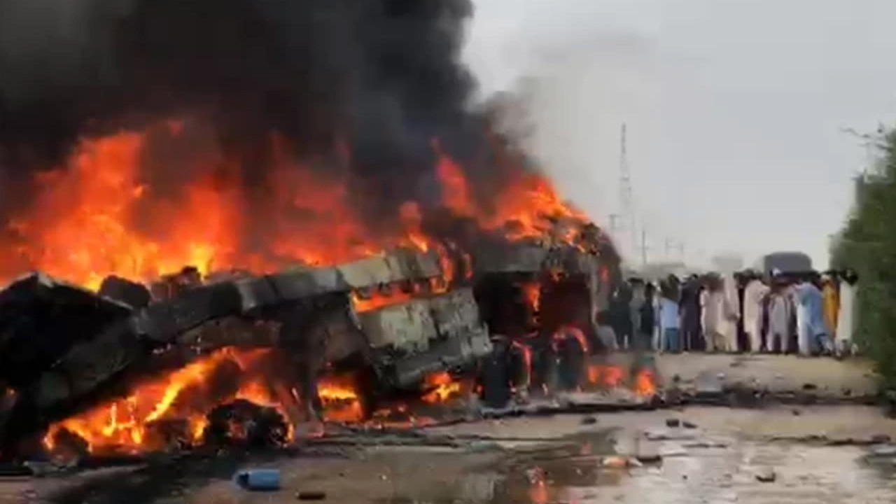 Huge truck fire halts Indus Highway traffic in DI Khan