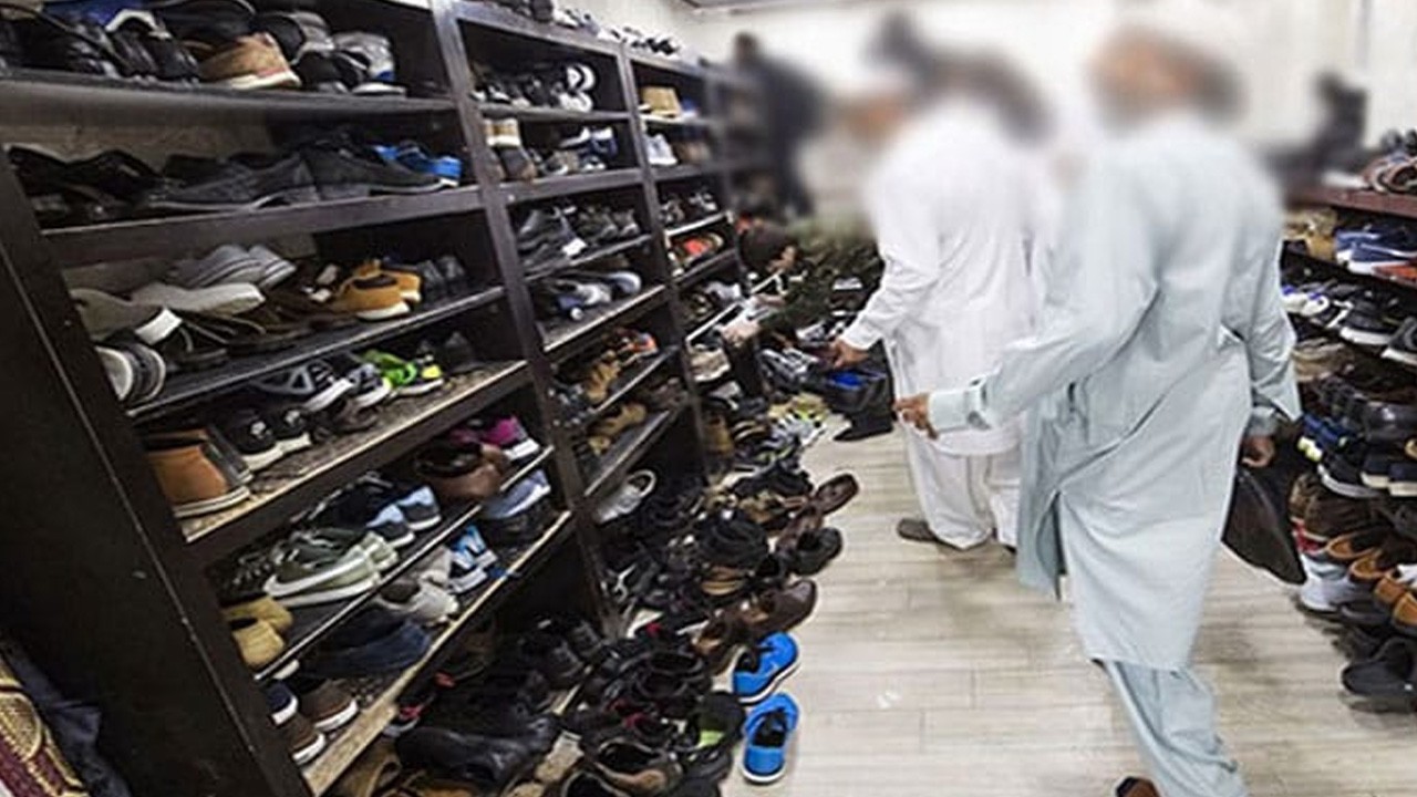 Shoe theft reported at Depalpur Mosque, case registered