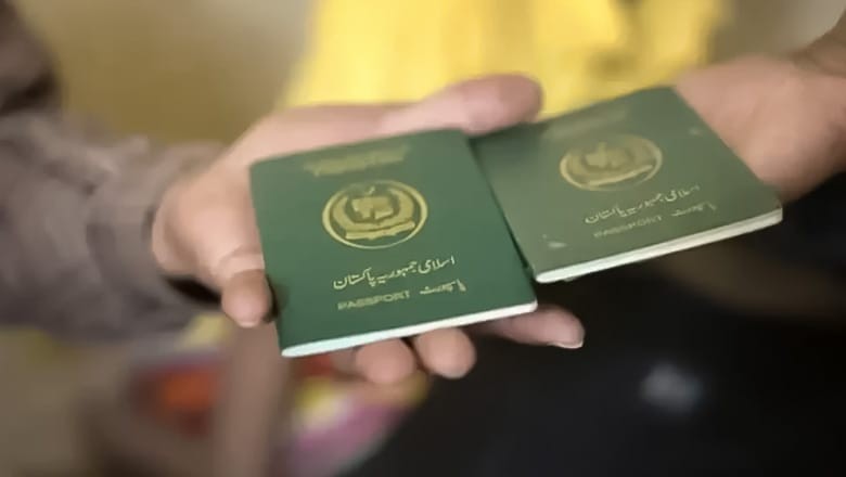 Govt cuts passport processing time to 14 days, plans cashless system