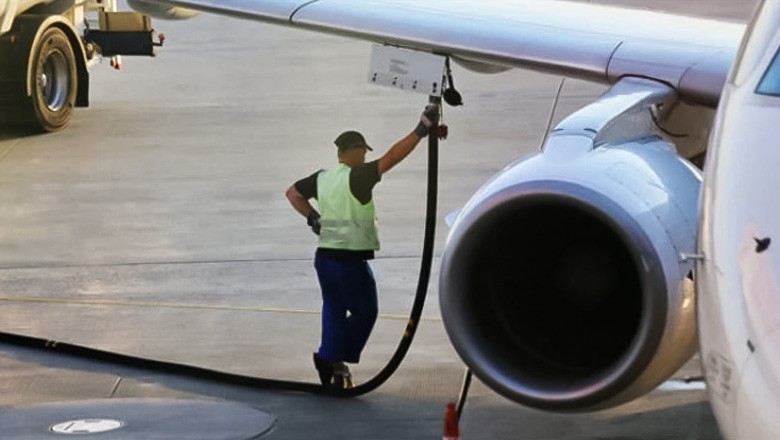 Jet fuel price slashed by Rs.7.76 per litre