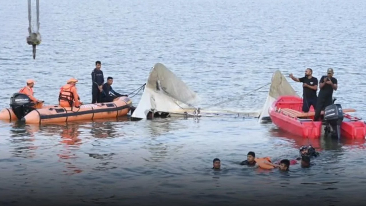 Passenger boat overturns suddenly in Jabalpur’s Narmada River, leaving multiple dead and several missing