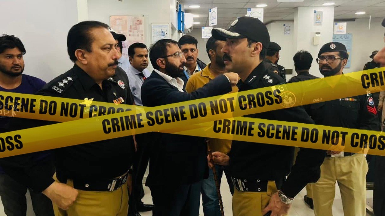 Robbers loot over Rs5 million from private bank in Karachi