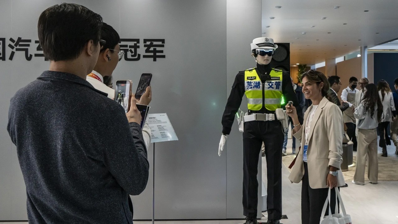 Chinese court rules firms cannot replace workers with AI