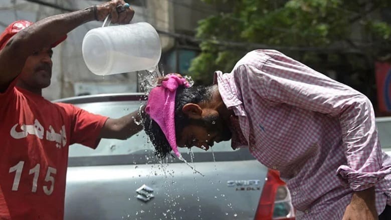 Hot weather persists in Karachi, mercury likely to stay under 40°C this week