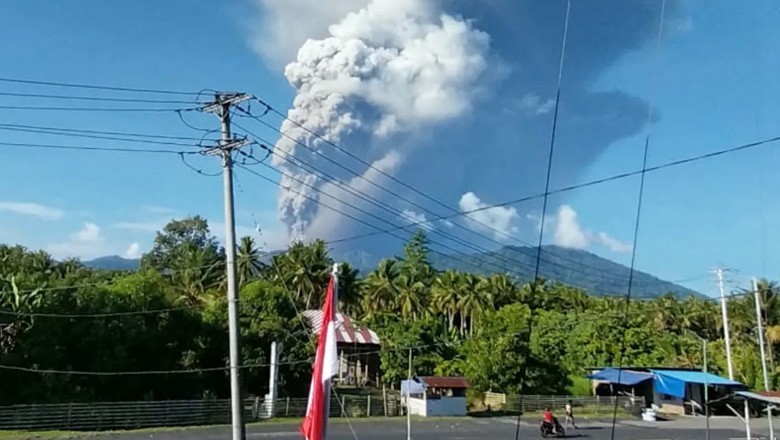 Indonesia volcano eruption kills 3 hikers, 10 missing on Dukono