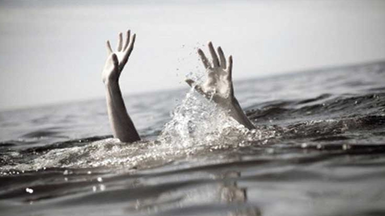 Two children drown while bathing in water-filled pit in Karachi