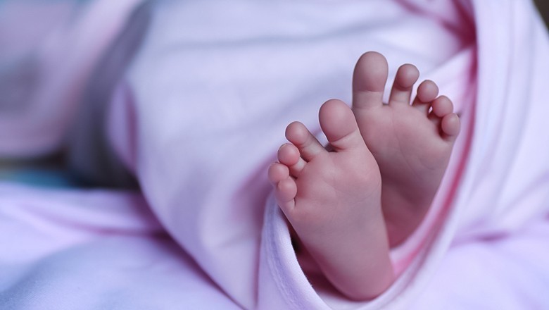 Woman gives birth to quadruplets over five days
