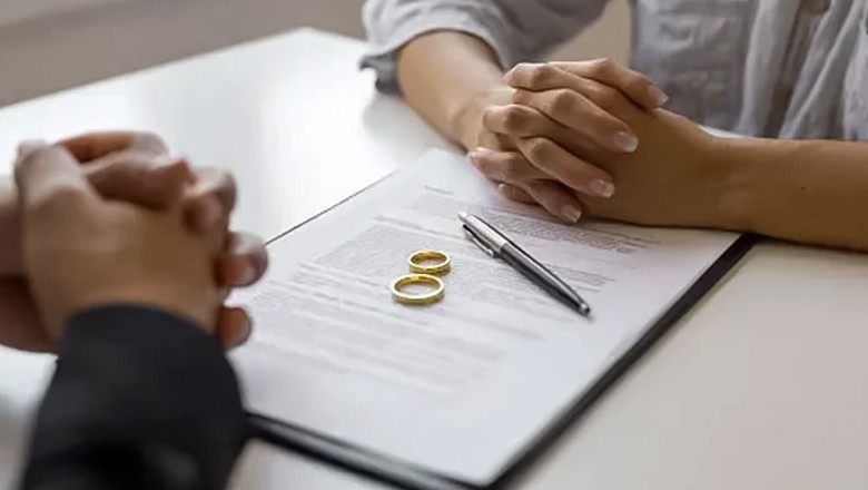 38 divorce cases are being filed every hour in Islamabad: report