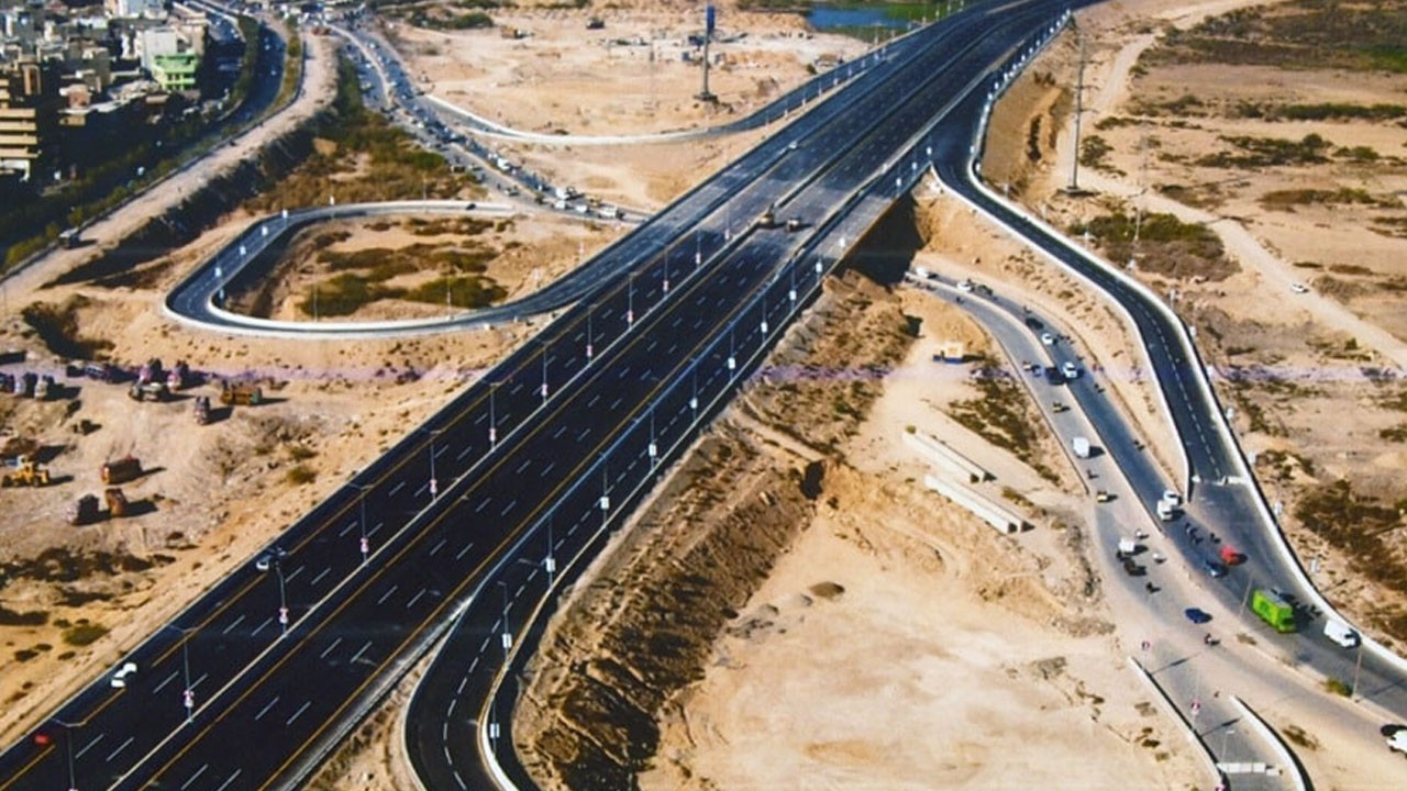 Signal-free Shahrah-e-Bhutto officially inaugurated