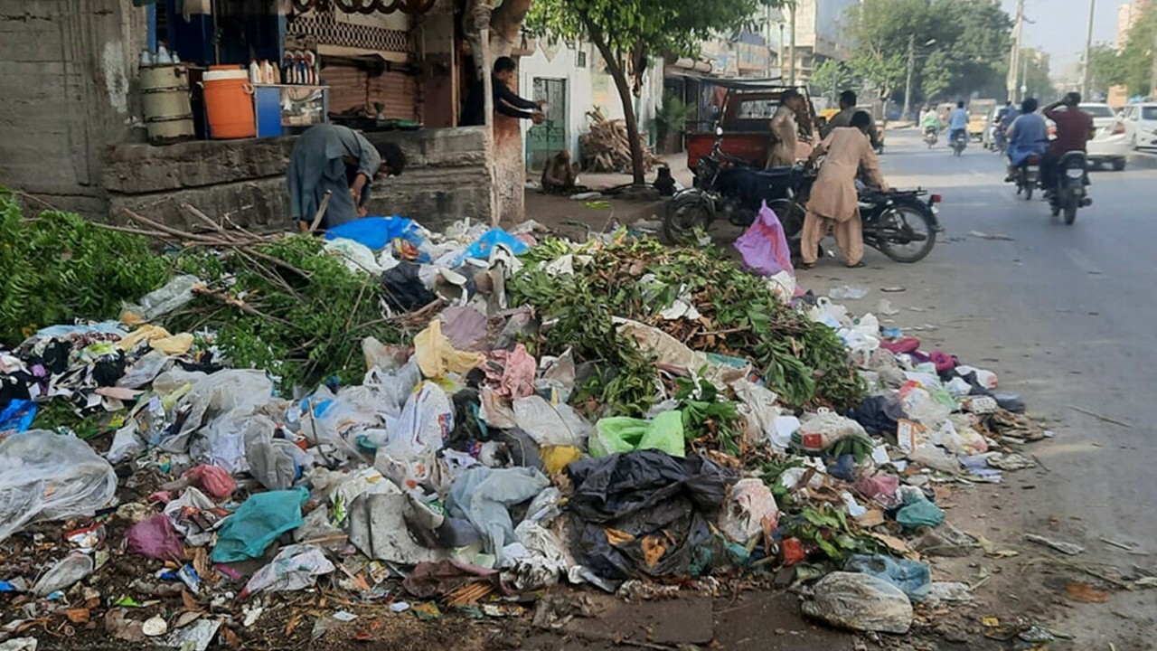 Over 142,000 tonnes of waste disposed of during Eid-ul-Azha operation in Sindh