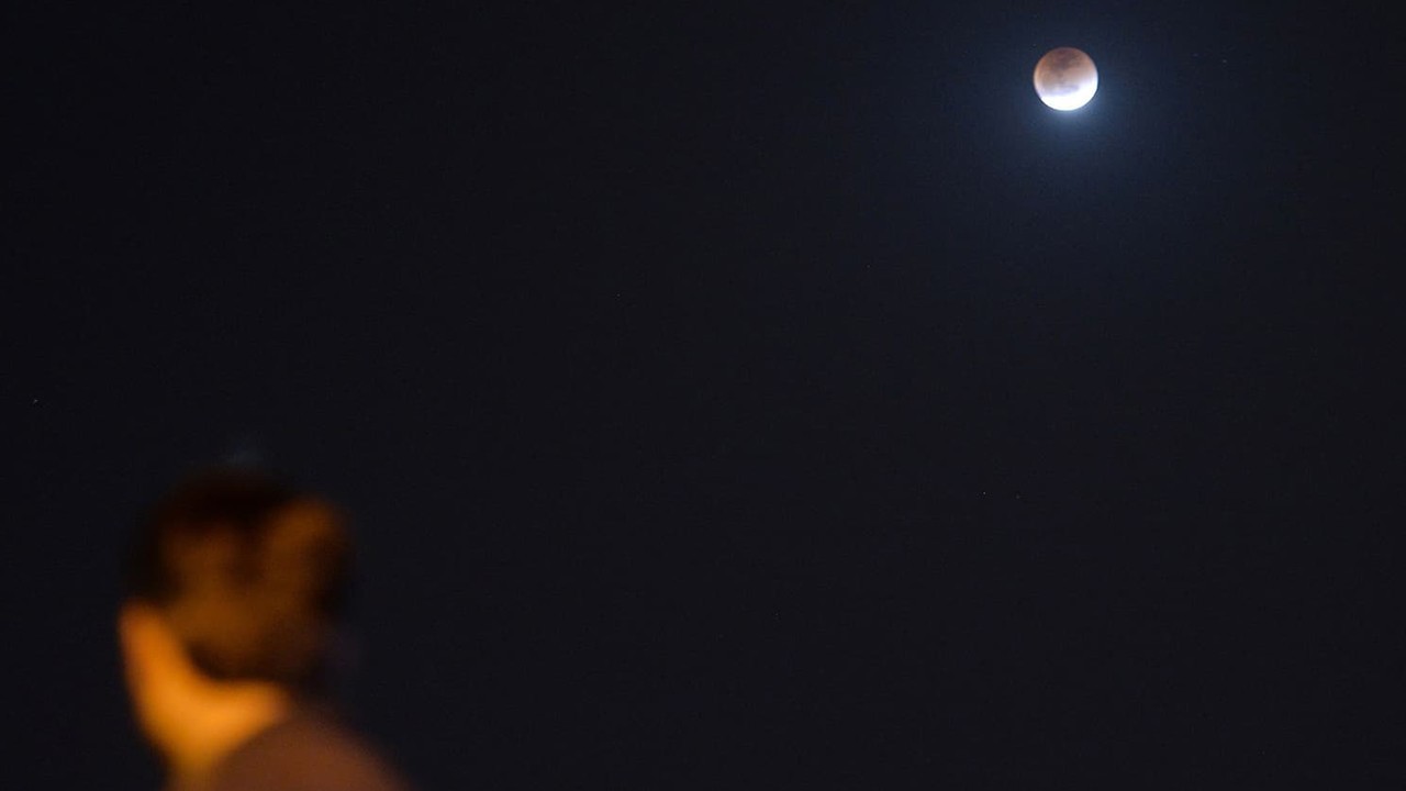 Rare “Blue Moon” to light up skies tonight across Pakistan