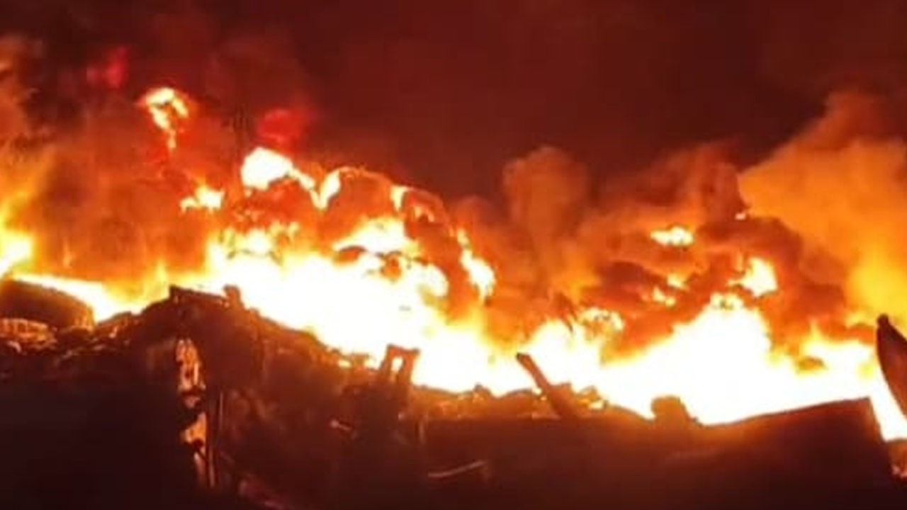 One killed, five injured in explosion at tyre shop in Karachi