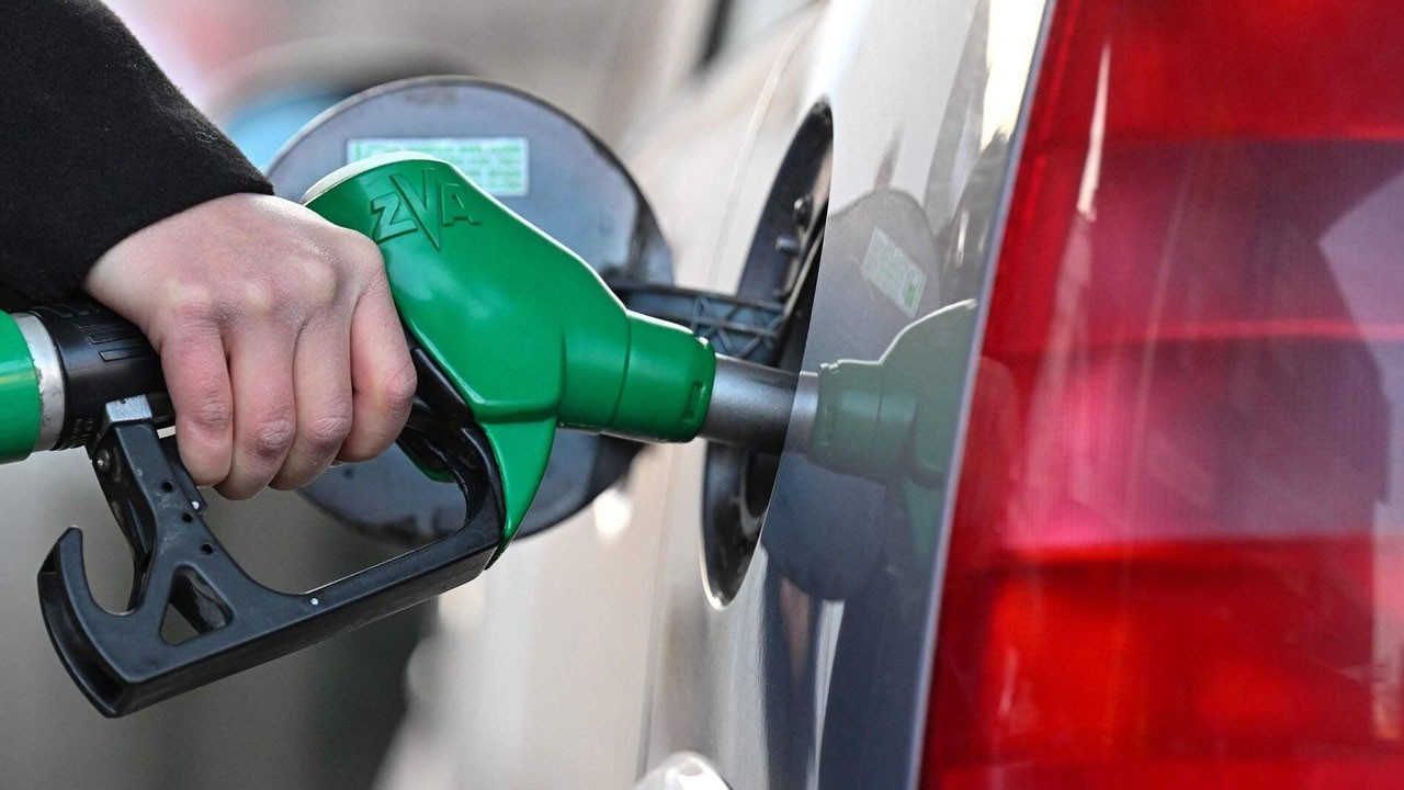 Petrol price slashed for next week in Pakistan