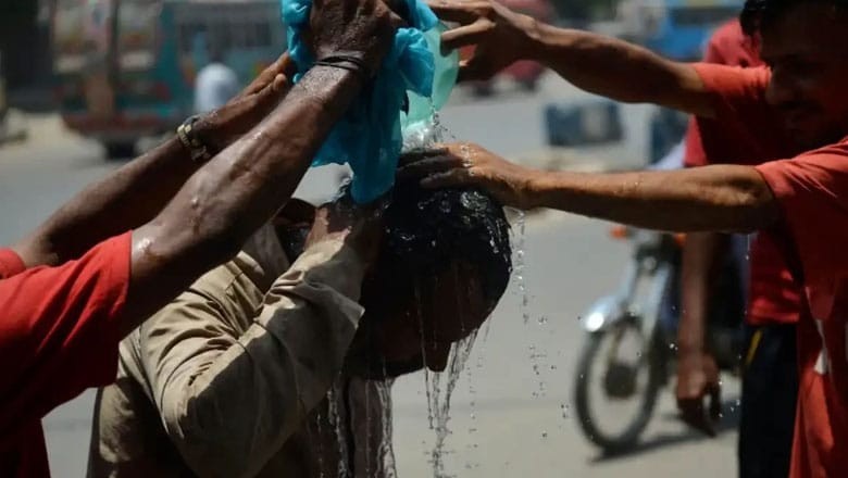 Karachi records 38°C as humidity pushes feels-like temperature to 51°C