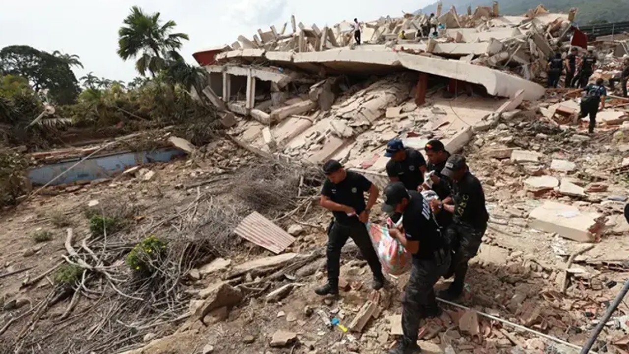 Venezuela earthquake death toll climbs to 589 as rescue efforts continue