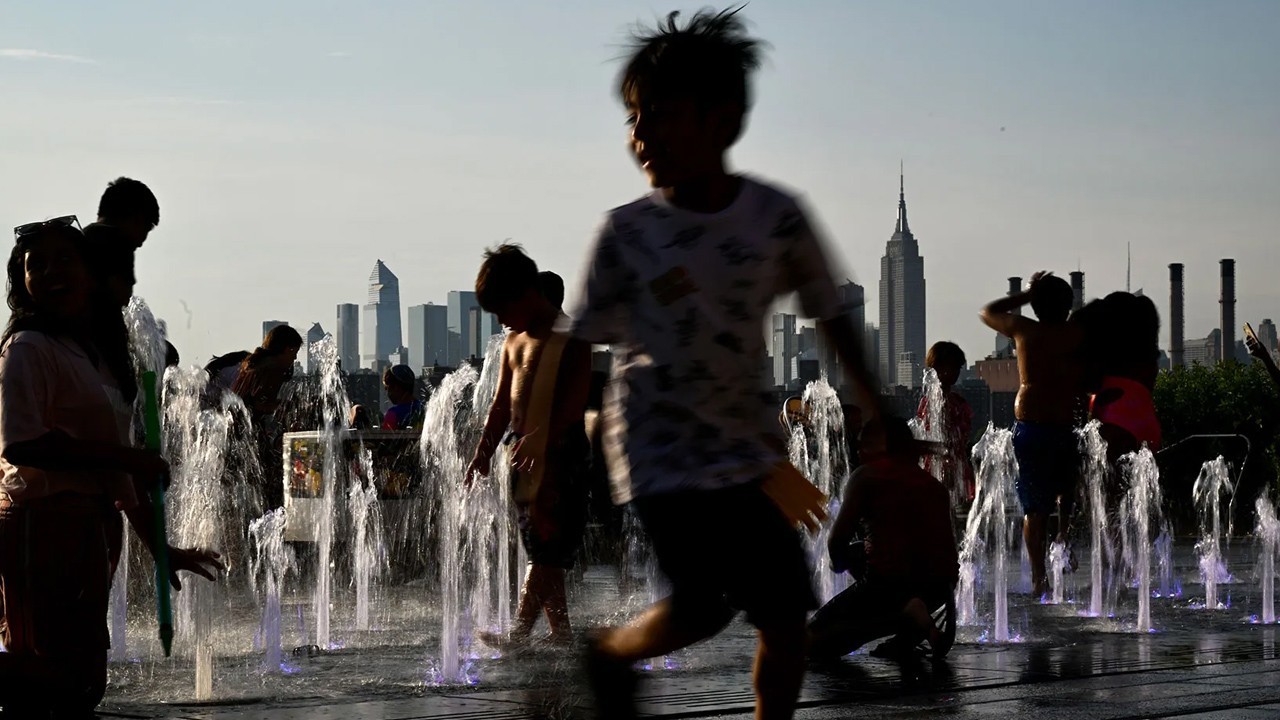 Tens of millions swelter as heat wave blasts US